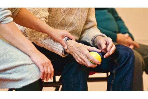 Suggerimenti per rapportarsi con gli anziani affetti da demenza senile